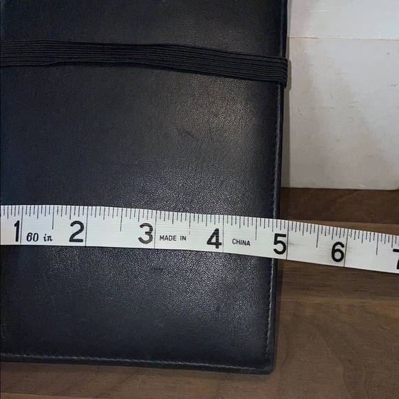 HOBO Black Leather Passport Multi Card Wallet Executive Elastic Close ID Pockets - Picture 13 of 15